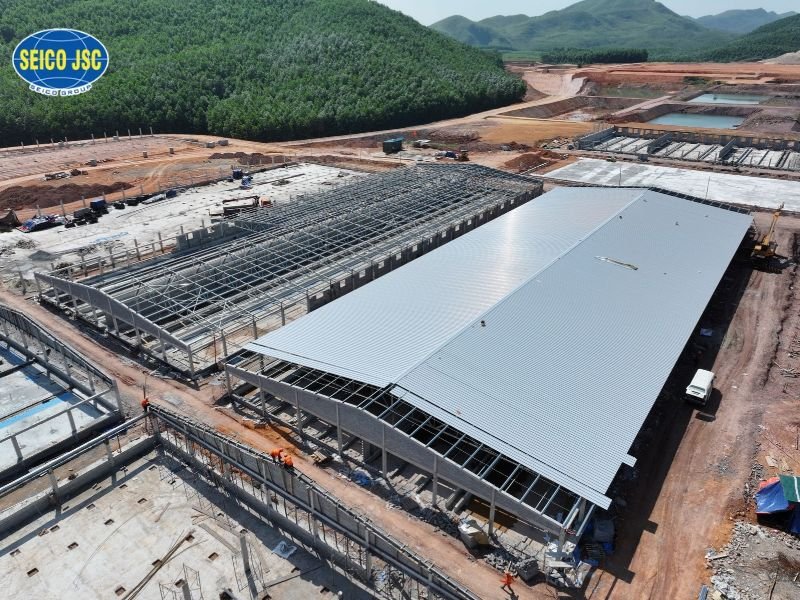 Nhà thép nhẹ cho trang trại sử dụng khung thép cường độ cao G350 - G450 Nhà thép nhẹ cho trang trại sử dụng khung thép cường độ cao G350 - G450