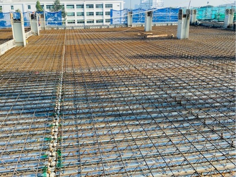 Sàn deck là gì? Cấu tạo, ưu nhược điểm & Ứng dụng